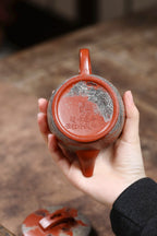 【顶级高货，因工艺太过复杂，仅做一只】 《双大师双飞遗合作限量款》双证书 东盟紫砂行业领军人物新作【汉瓦壶】