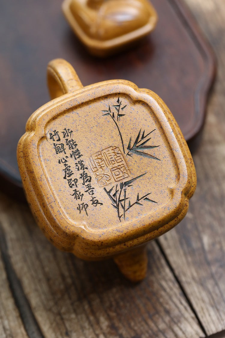 东盟紫砂行业领军人物新作【四方抽角竹鼎】陶刻圣手—国礼艺术家(高级)（储国峰_____原矿极品黄金砂柴烧 200cc