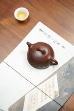 中国紫砂界当代梅王·朱炳浩(石陶）本工巅峰臻品《半月壶》——原矿优质底槽清·180cc