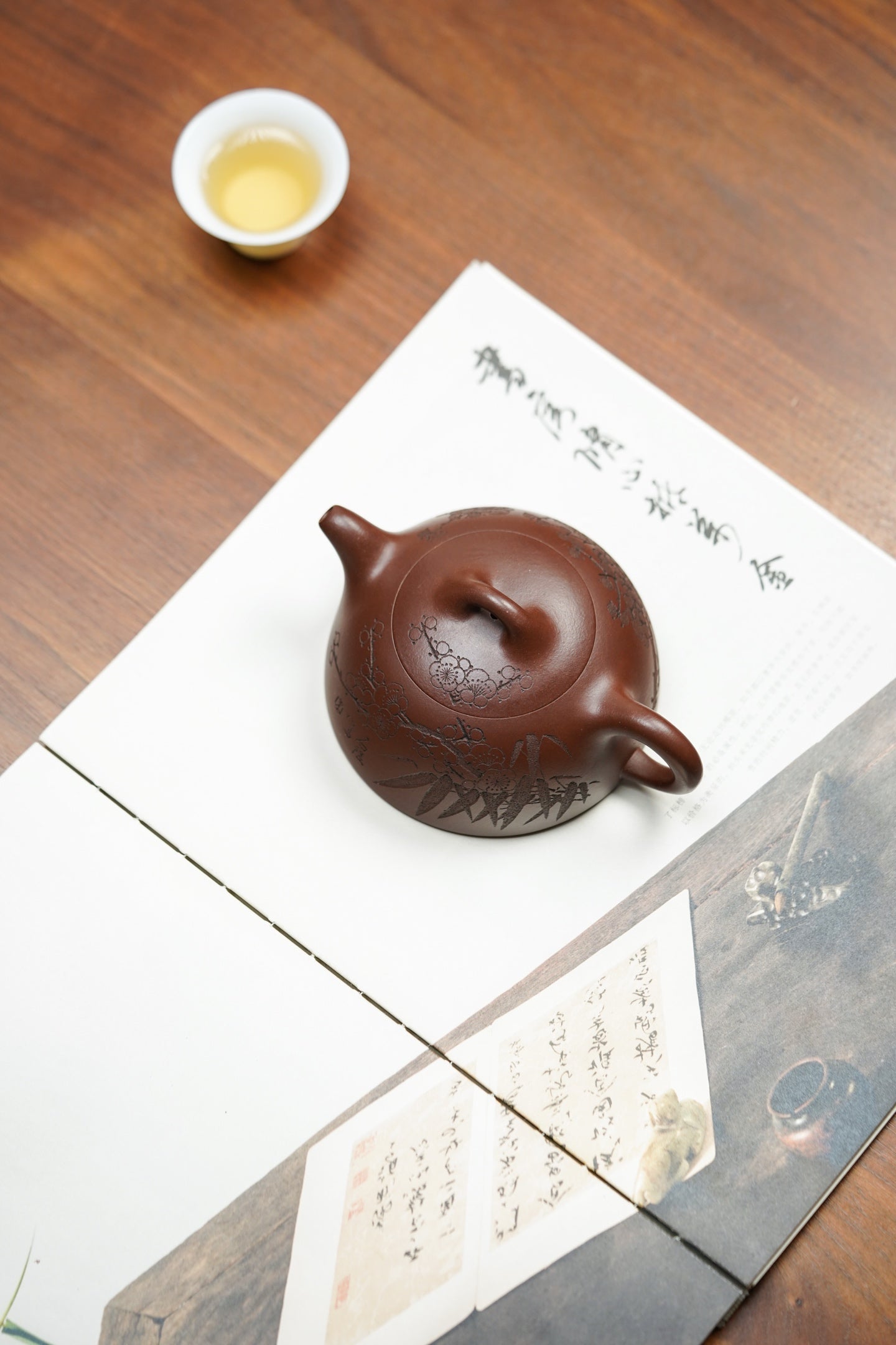 中国紫砂界当代梅王·朱炳浩(石陶）本工巅峰臻品《半月壶》——原矿优质底槽清·180cc