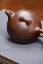 中国紫砂界当代梅王·朱炳浩(石陶）本工巅峰臻品《半月壶》——原矿优质底槽清·180cc