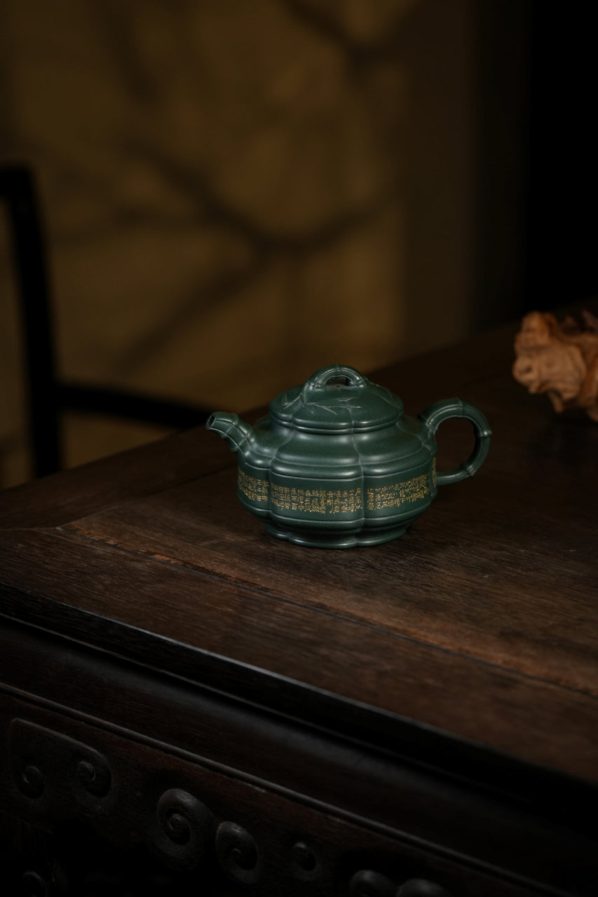 范大生嫡脉·江苏省大师范秀芳·紫砂臻品《六方隐角竹鼓壶》——优质九龄君子兰·330cc（入册款代表作）