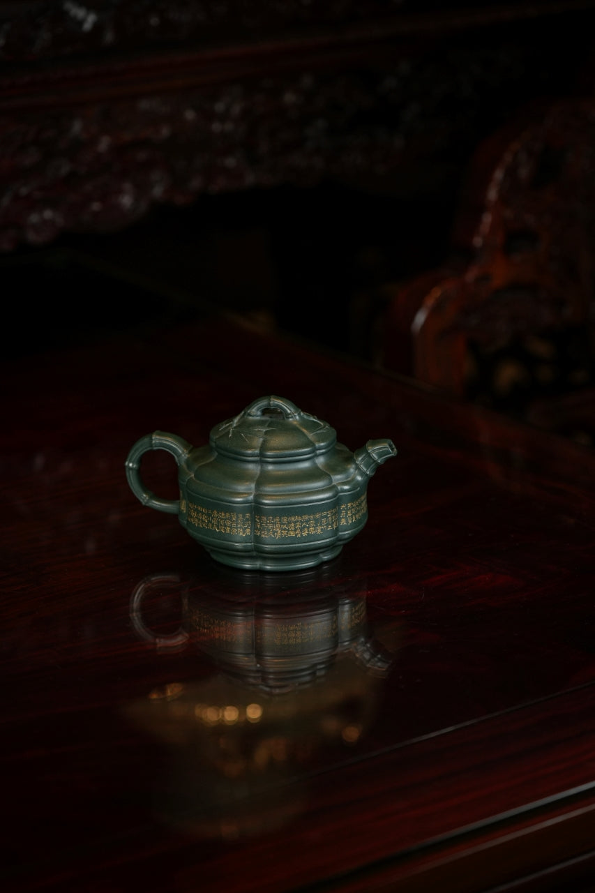 范大生嫡脉·江苏省大师范秀芳·紫砂臻品《六方隐角竹鼓壶》——优质九龄君子兰·330cc（入册款代表作）