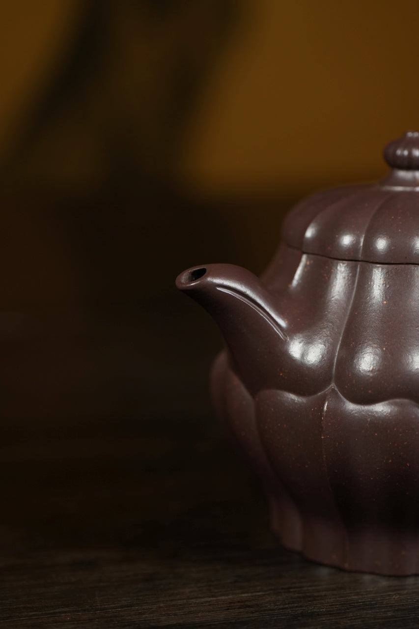 范大生嫡脉·江苏省大师范秀芳·紫砂臻品《高合菱壶》——原矿优质天青泥·330cc（入册款代表作）