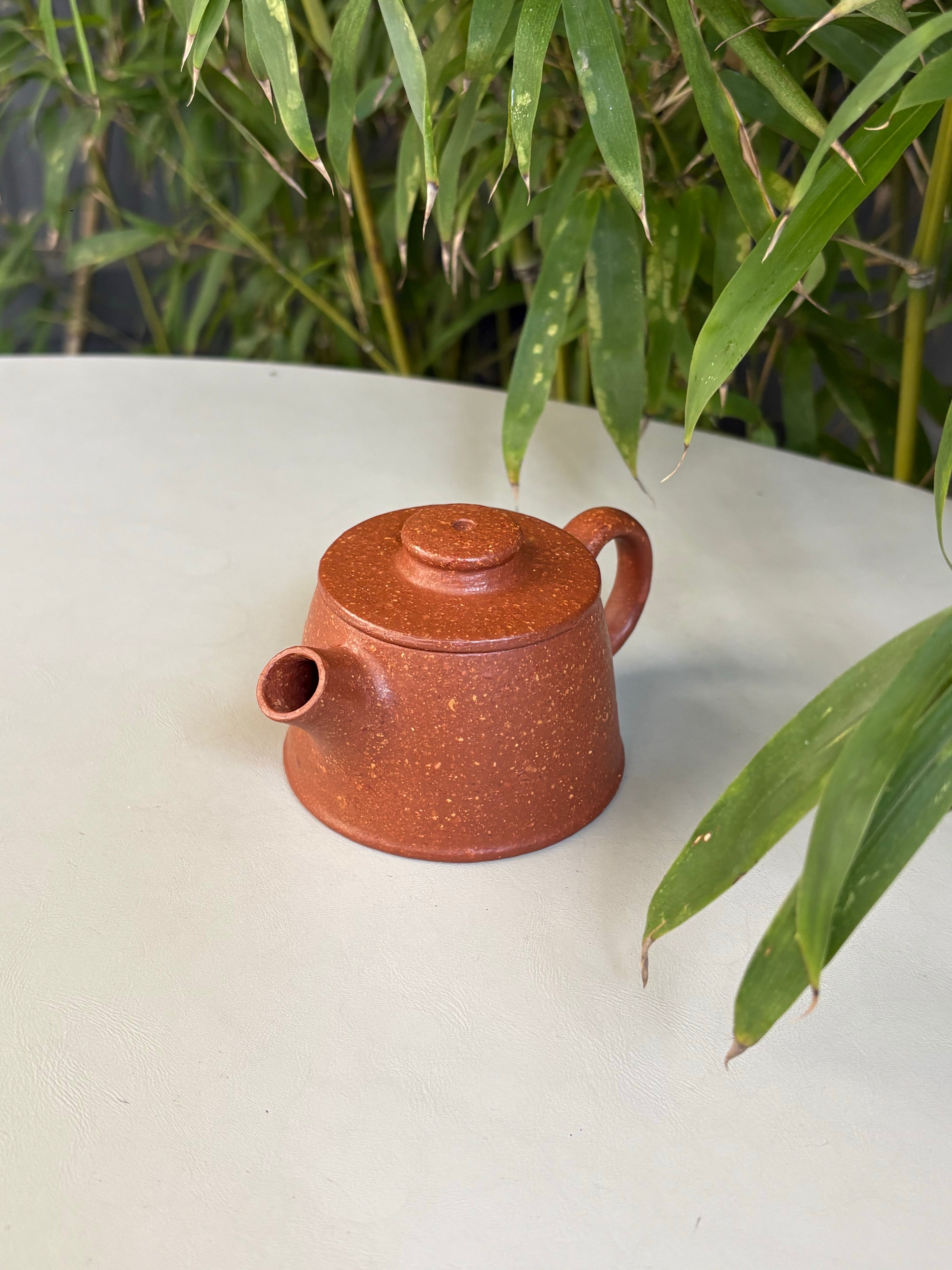 范泽锋高徒·邱爽紫砂潜力重器《汉瓦壶》是您礼藏皆宜的高端艺术品👍  ——原矿优质降坡泥·100cc