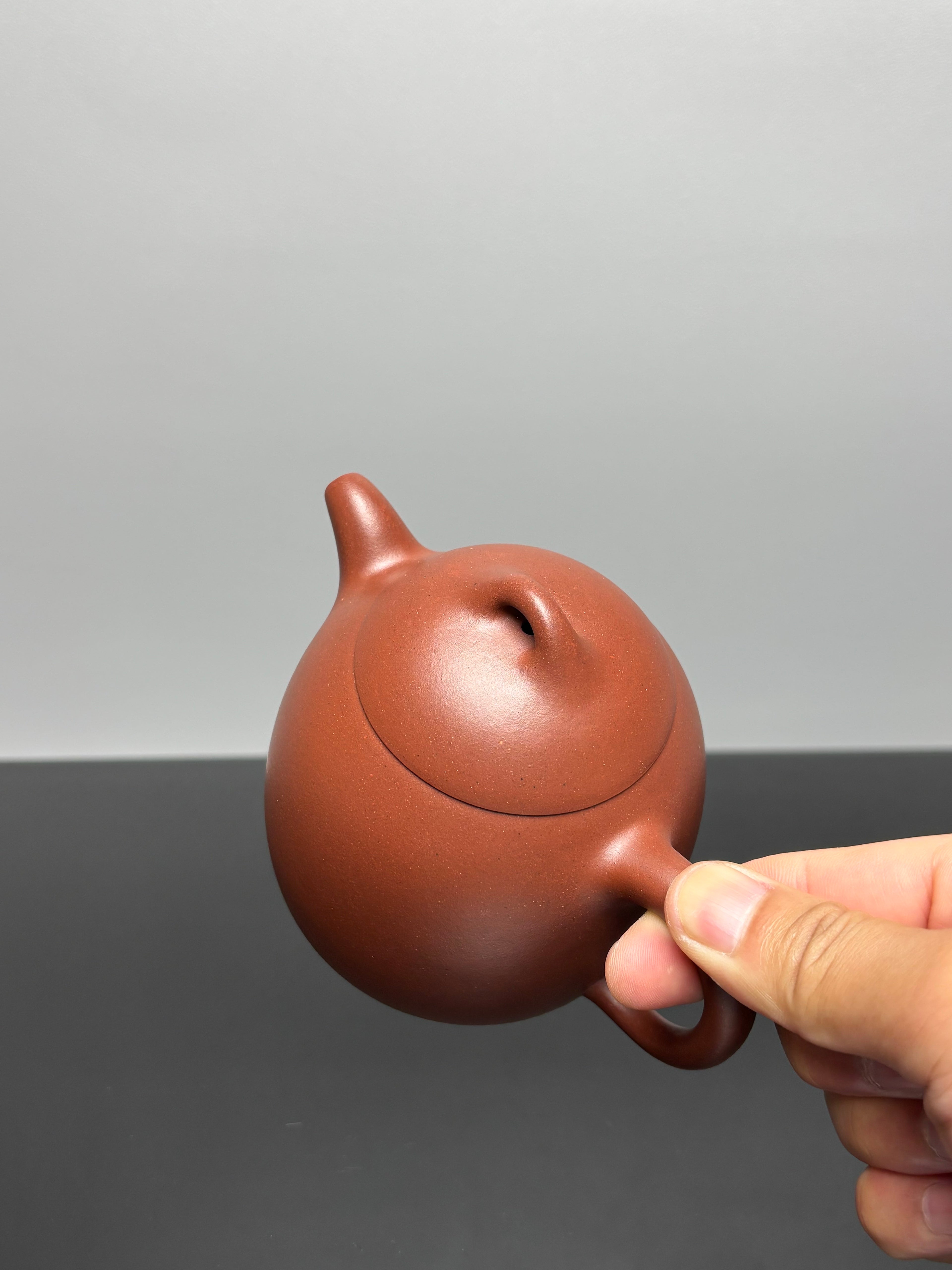 范泽锋高徒·邱爽紫砂潜力重器《秦权壶》｜礼藏皆宜高端艺术臻品👍——原矿优质底槽清·350cc