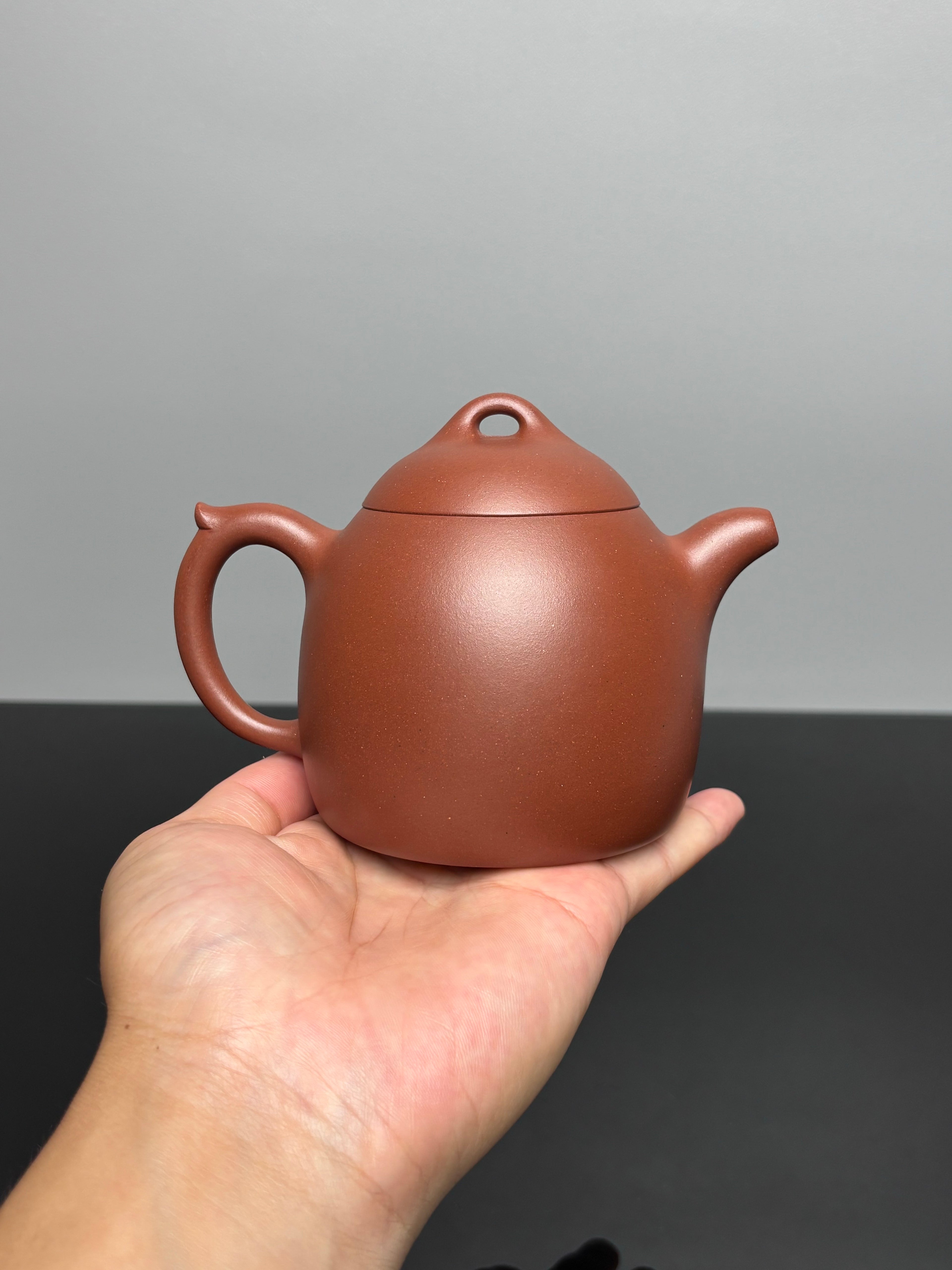 范泽锋高徒·邱爽紫砂潜力重器《秦权壶》｜礼藏皆宜高端艺术臻品👍——原矿优质底槽清·350cc