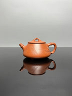 范泽锋大师高徒·省大师邱爽紫砂潜力重器【竹节平盖石瓢壶】——原矿优质金降坡·220cc——国大师邱玉林·装饰·知足常乐