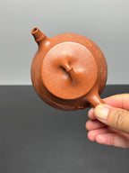 范泽锋大师高徒·省大师邱爽紫砂潜力重器【竹节平盖石瓢壶】——原矿优质金降坡·220cc——国大师邱玉林·装饰·知足常乐