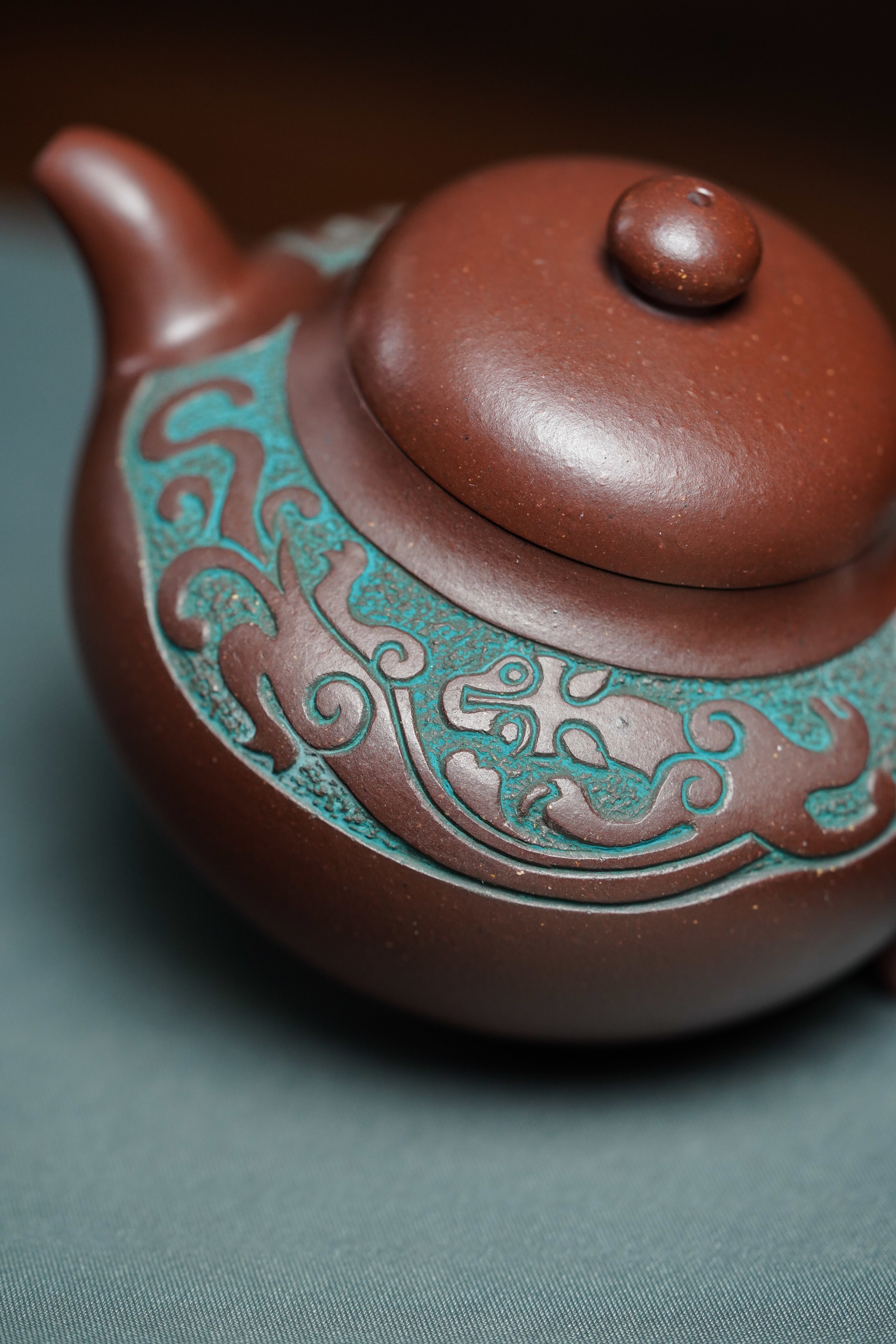 国大师邱玉林亲制｜顶奢稀有传世臻品《螭龙福圆壶》——原矿优质底槽清·260cc ——中国陶瓷艺术大师·邱玉林·亲制