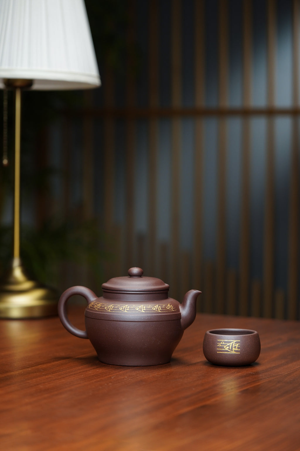 国匠臻藏 葛军大师·原创紫砂套组重器【线韵壶】，鼎级荣衔 业界标杆——原矿优质老紫泥 450cc
