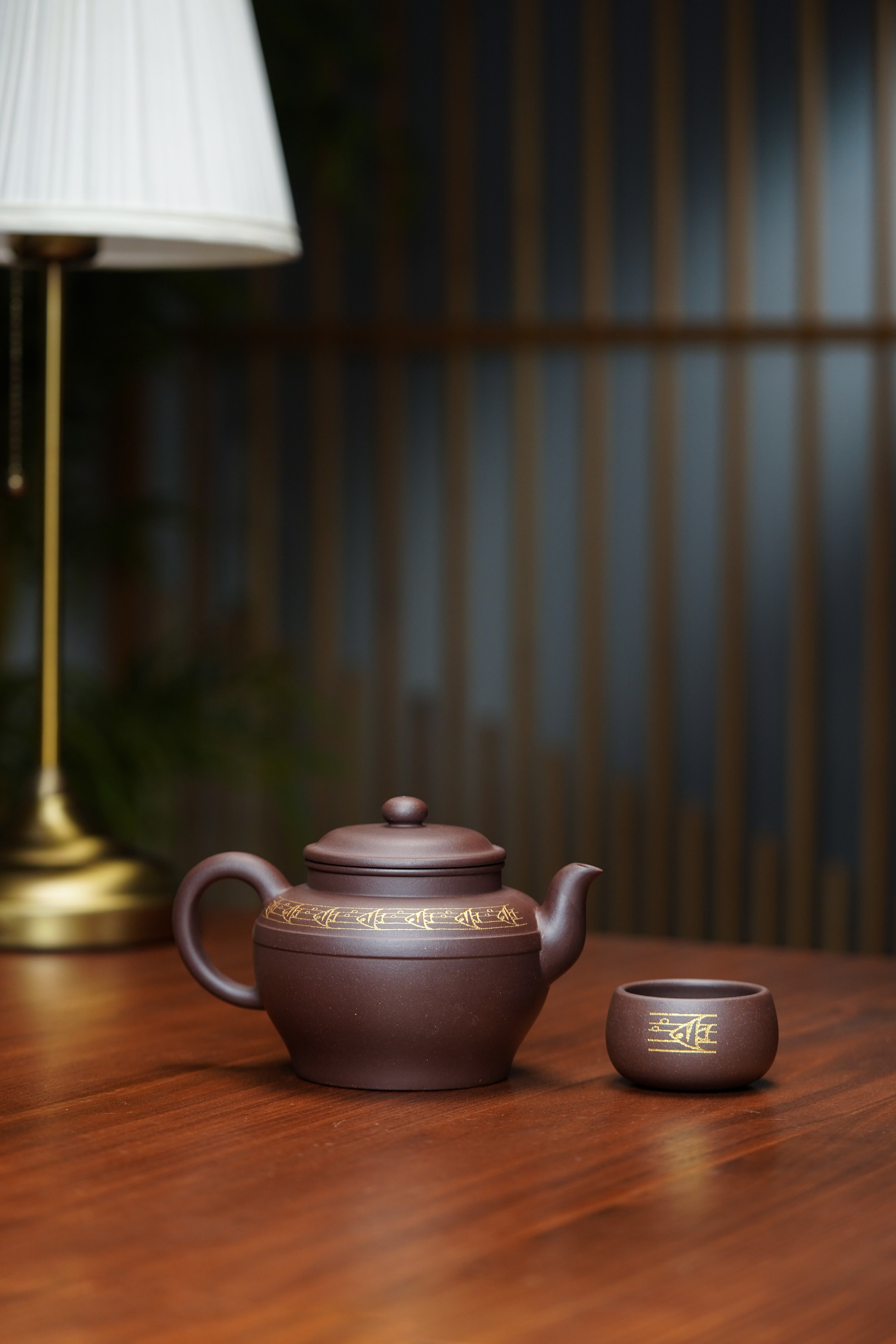 国匠臻藏 葛军大师·原创紫砂套组重器【线韵壶】，鼎级荣衔 业界标杆——原矿优质老紫泥 450cc
