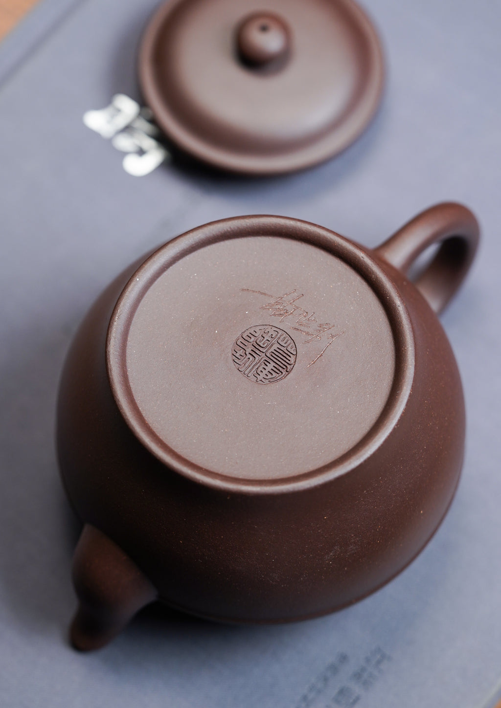 国匠臻藏 葛军大师·原创紫砂套组重器【线韵壶】，鼎级荣衔 业界标杆——原矿优质老紫泥 450cc