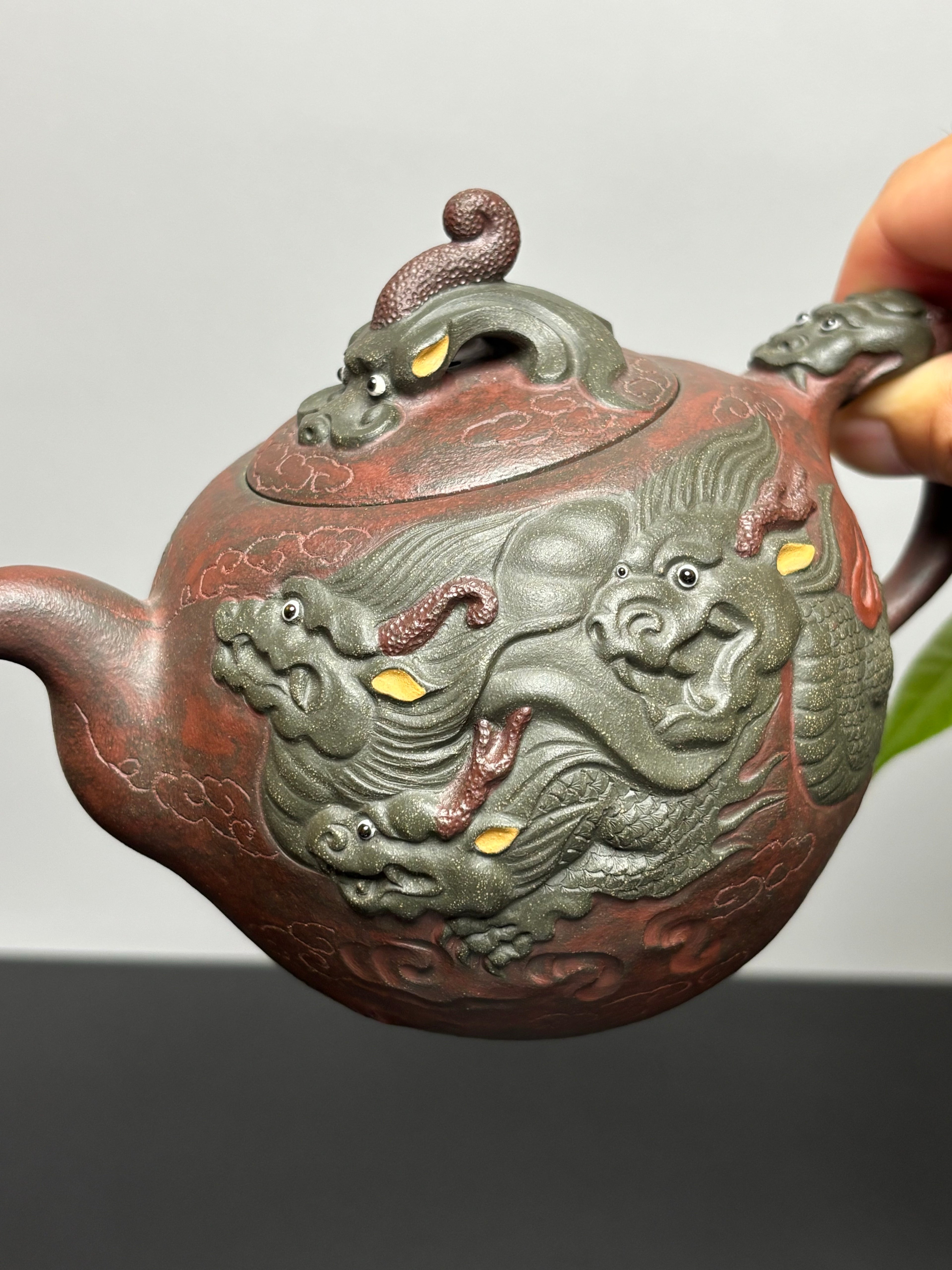国礼名家金奖臻品｜高水波原创代表作《九子朝圣》九龙紫砂重器 传世收藏高端礼赠 巅峰之作！  优质老青段 | 520cc