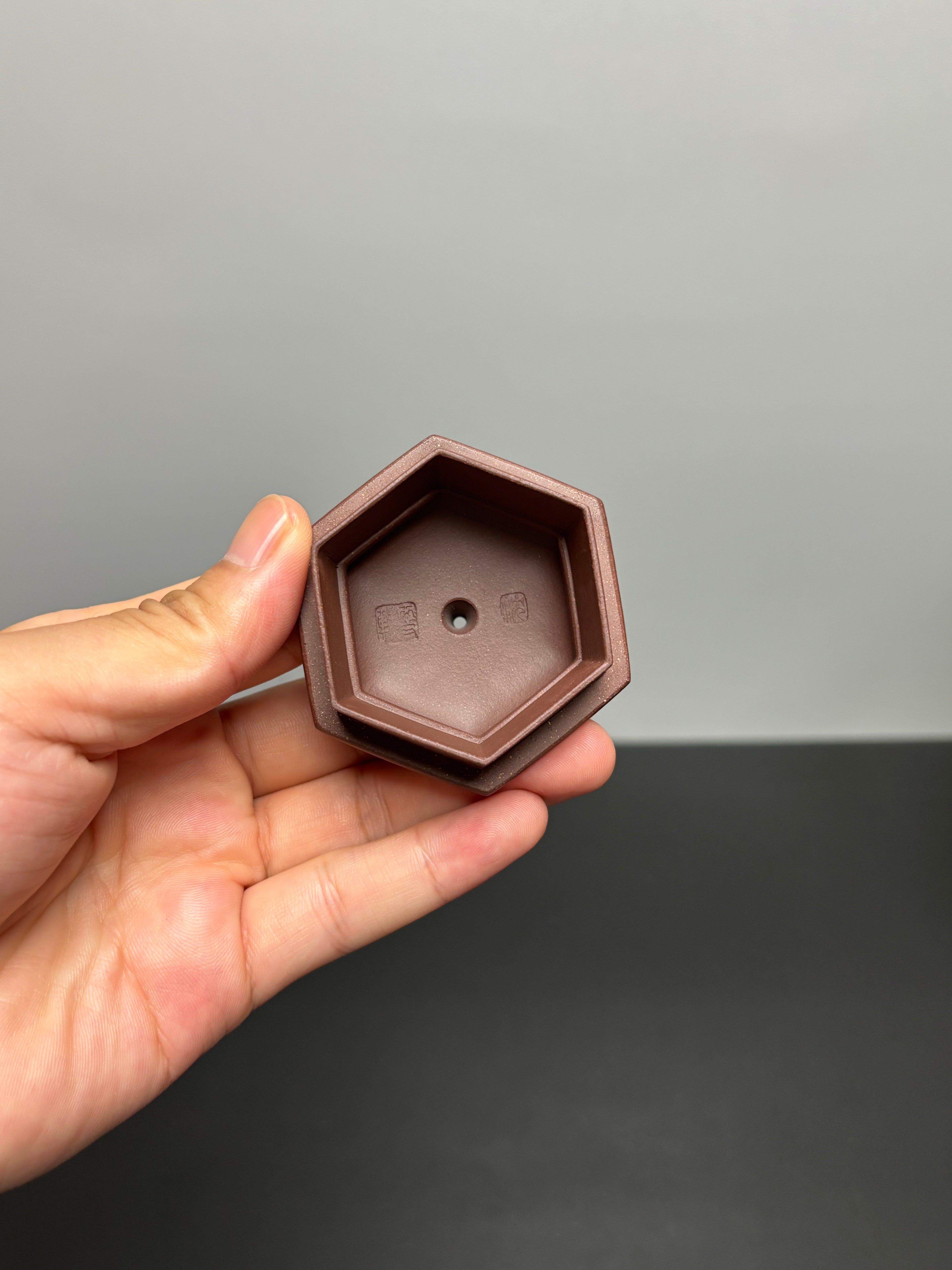 沈更轶大师巅峰之作【六方仿古壶】——原矿优质老紫泥·200cc ——正高级工艺美术师·沈更轶 亲制孤品