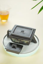 范大生嫡脉｜范秀芳制 范伟群装饰｜双省大师联诀紫砂臻品《锦绣四方壶》  ——原矿优质紫泥·450cc