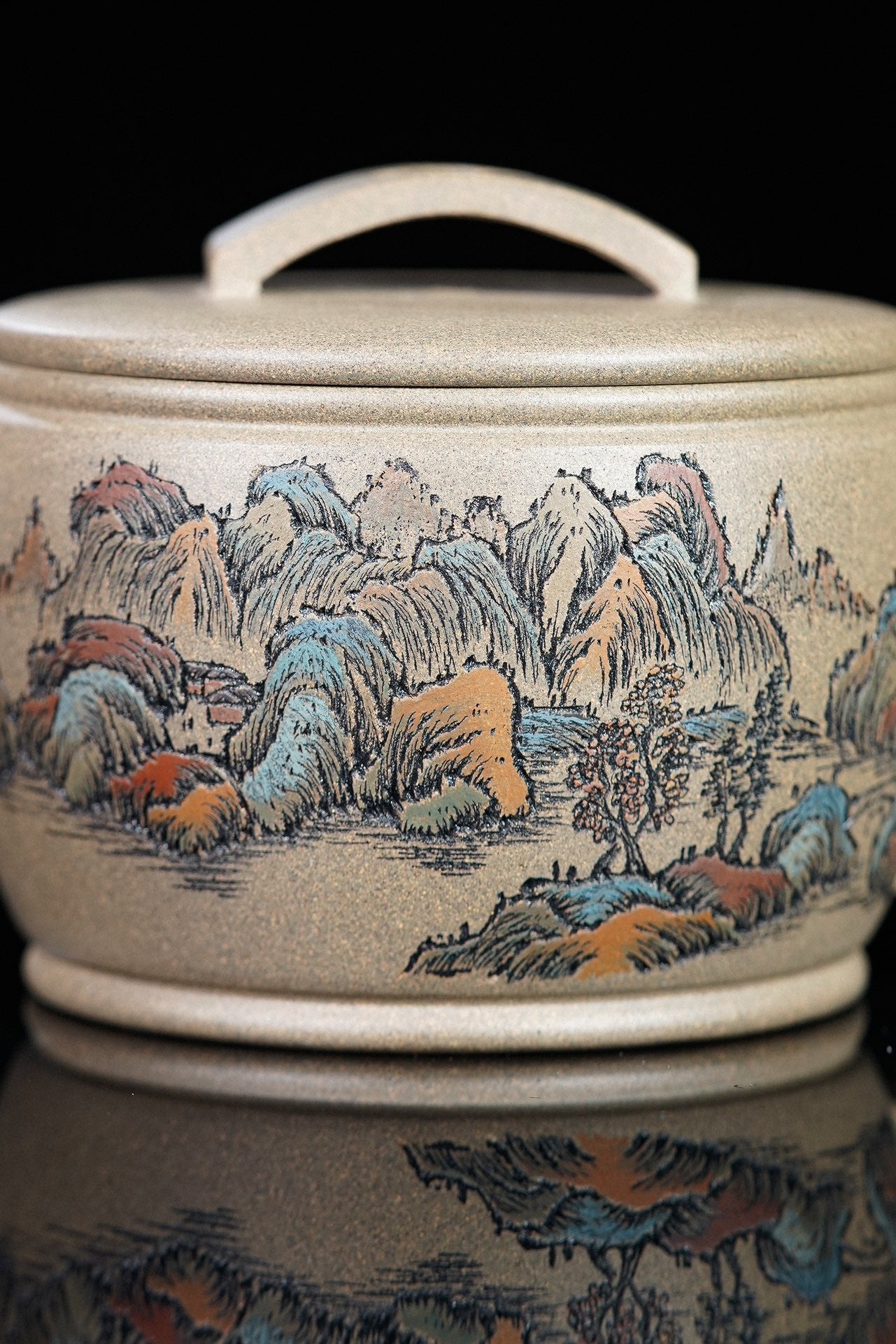 紫砂界彩刻山水标杆·李峰臻品《汉瓦壶》礼藏双绝 传世重器！  ——原矿优质青段·260cc