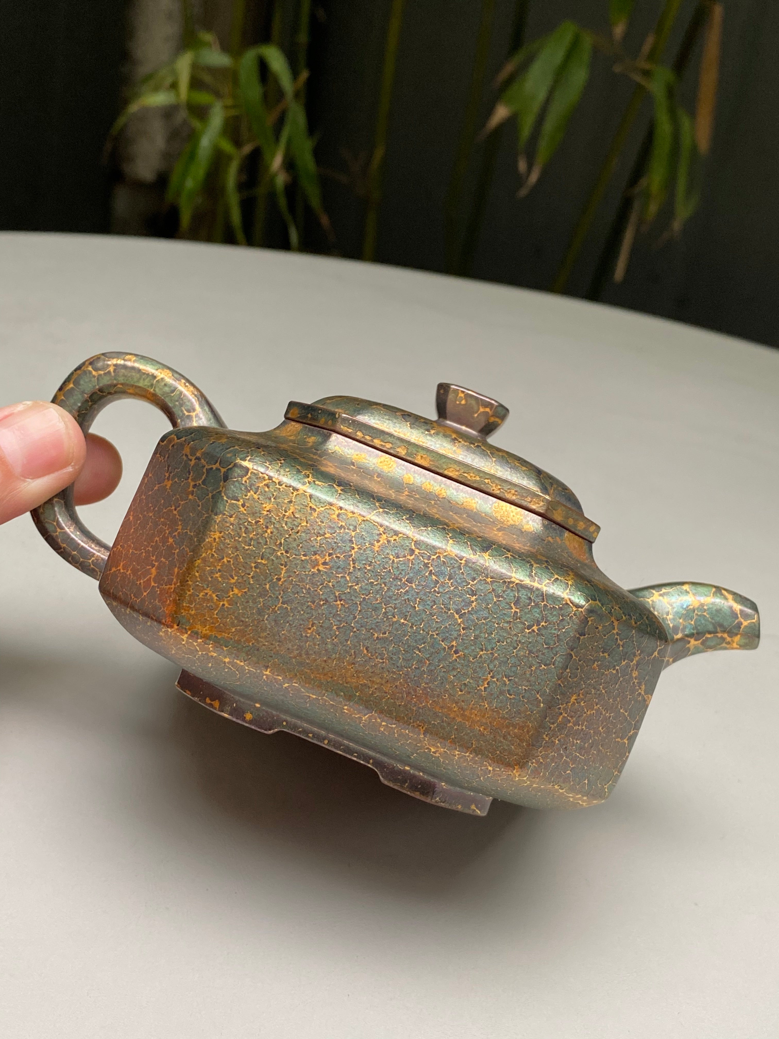 紫砂特色黄金紫晶贝壳烧【锦八方壶】与众不同的藏品！  ——原矿优质底槽清·330cc ——著名紫砂艺术家·吴文燕