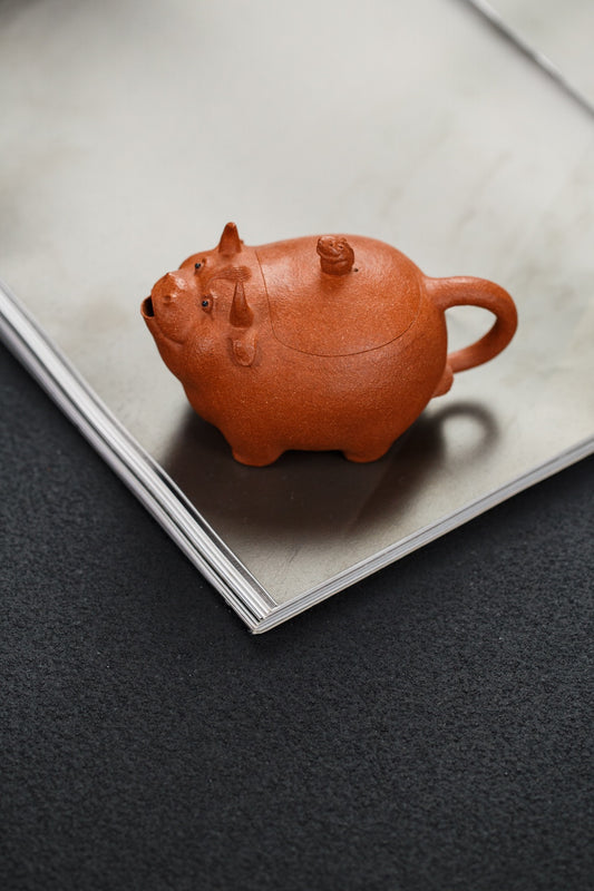 福牛🐮·【福禄寿喜财，金牛报春来】 精工款·180cc 实力派名家·焦勇 是壶亦是宠&nbsp; 优质降坡料制作