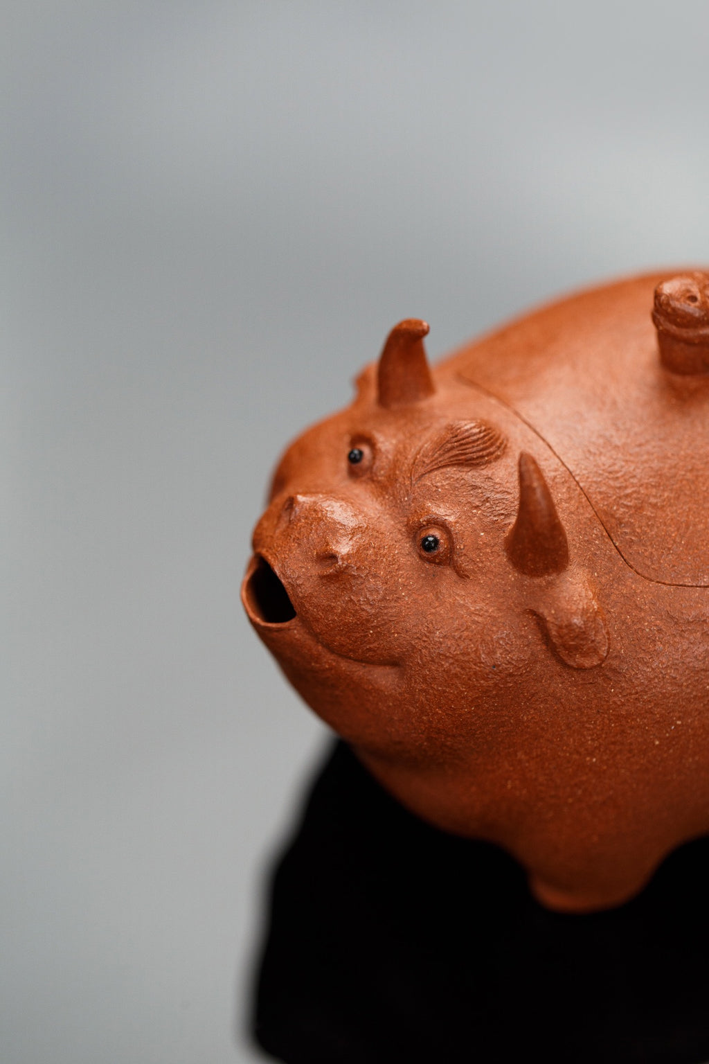 福牛🐮·【福禄寿喜财，金牛报春来】 精工款·180cc 实力派名家·焦勇 是壶亦是宠&nbsp; 优质降坡料制作