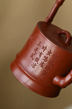 竹节提梁 ·全手工/容量180cc/家藏朱泥 以竹入壶，上下一体，有骨有势，自然不做作