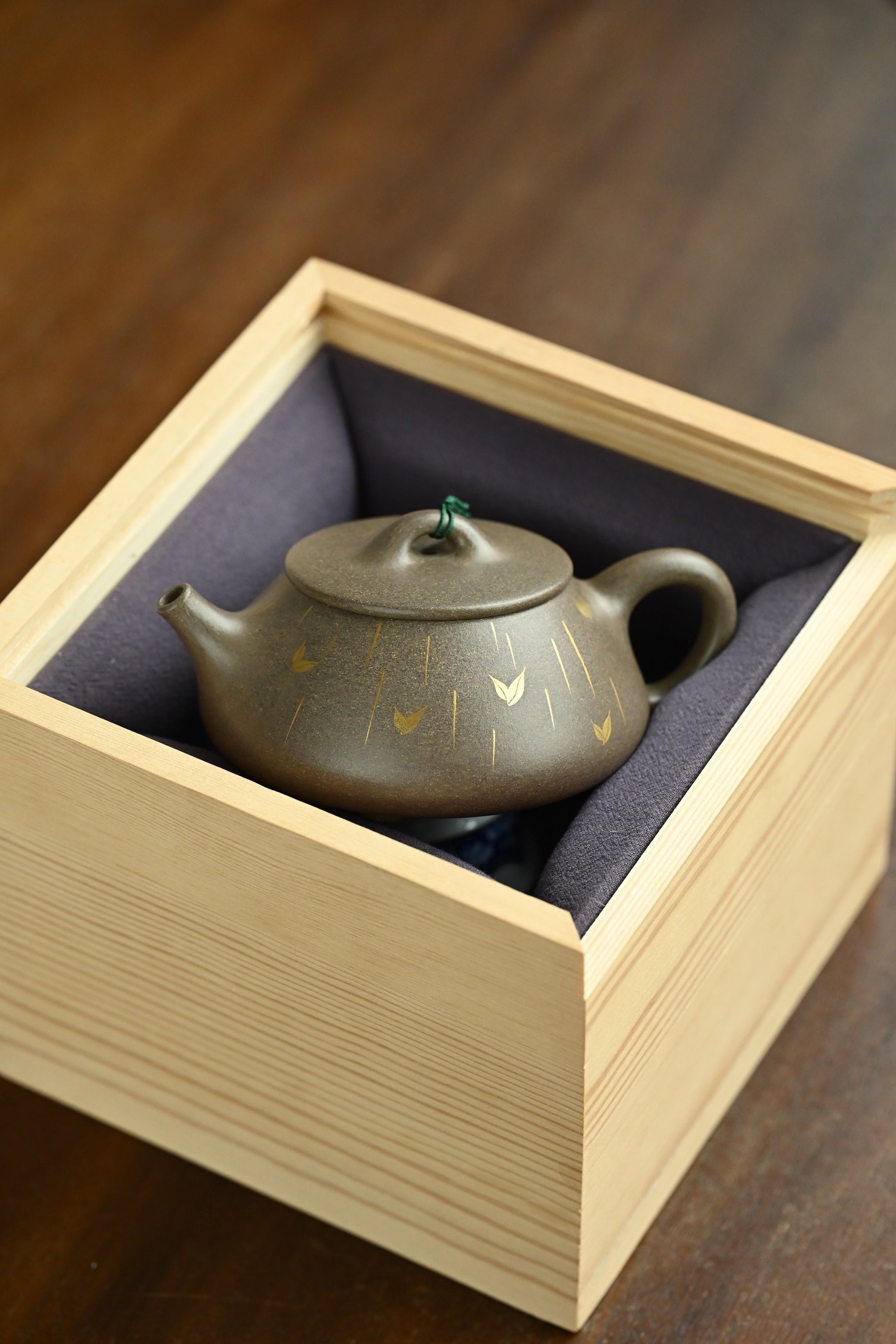 令瓢·谷雨/范泽锋夫人国高工汤宣武作品 /容量260cc/原矿青玉段