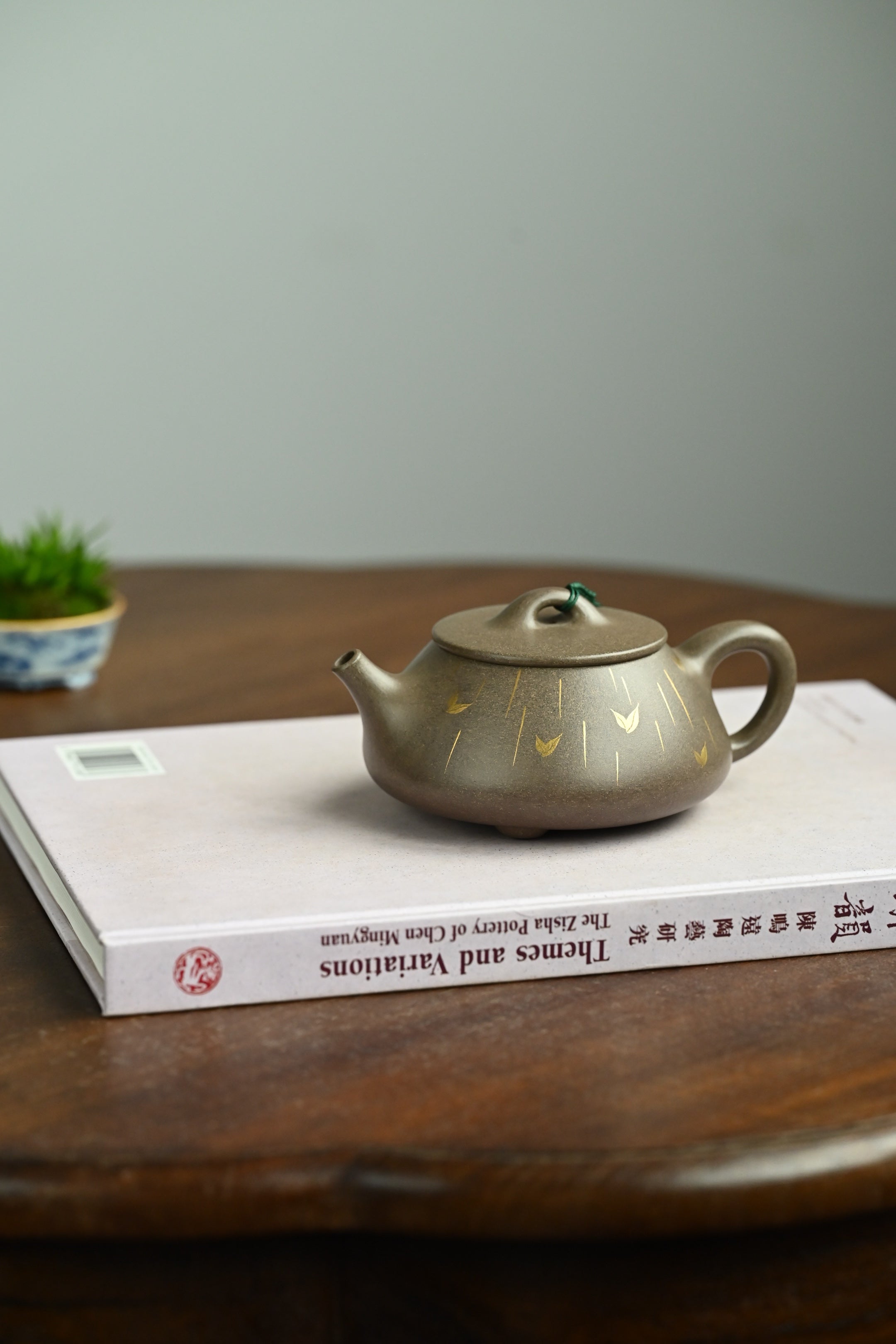 令瓢·谷雨/范泽锋夫人国高工汤宣武作品 /容量260cc/原矿青玉段
