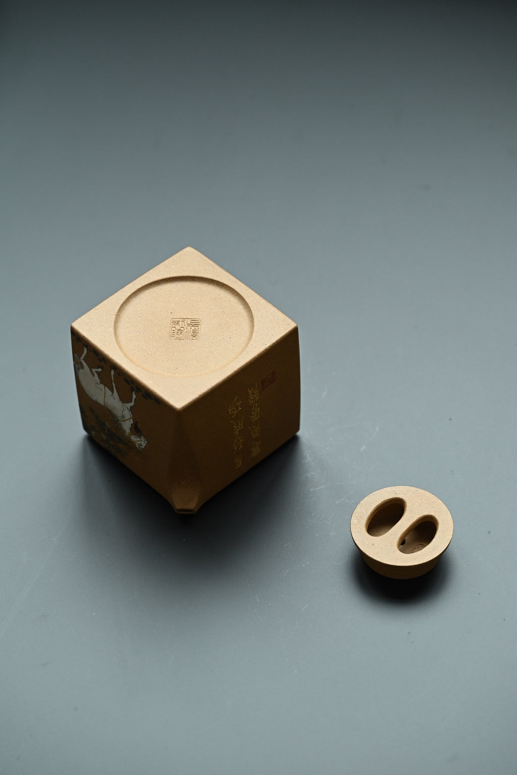 阳羡四方·全手工/多届全手工大赛二等奖大拍陶手吴涛作品 /泥绘名家褚萍泥绘 /容量330cc/原矿段泥