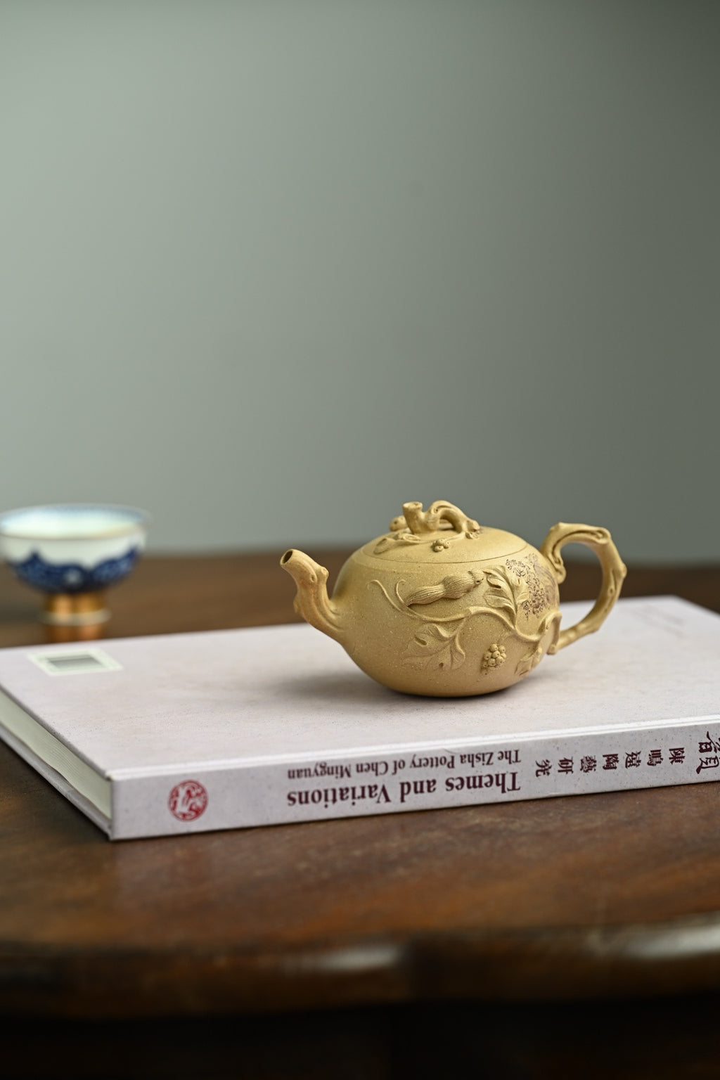 松鼠葡萄·全手工/容量150cc/原矿本绿 松鼠，活泼可爱，与葡萄一样，均有多子多孙的寓意