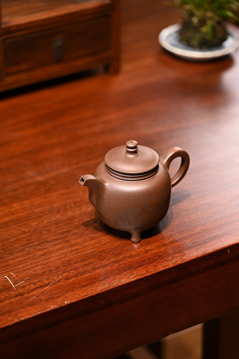 范家壶庄少庄主 范坚.三足鼎  张重庆刊  原矿紫泥  350ml