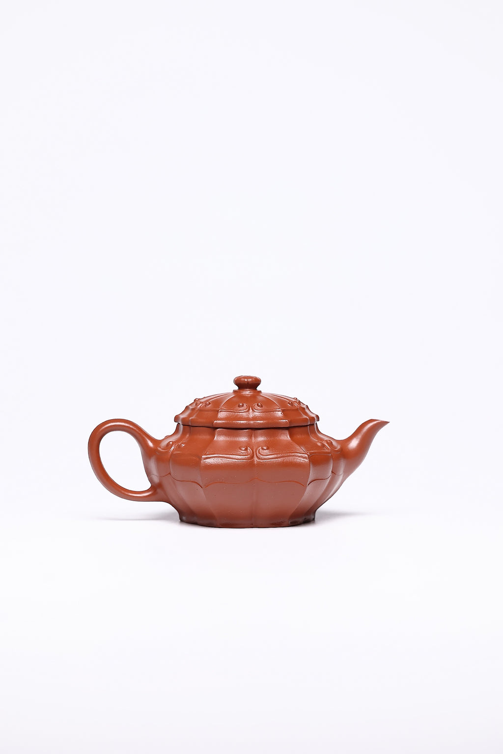 双省名人经典之作【菱花如意】 泥料：极品大红袍 容量：180cc 作者：韩小虎 研究员级高级工艺美术师