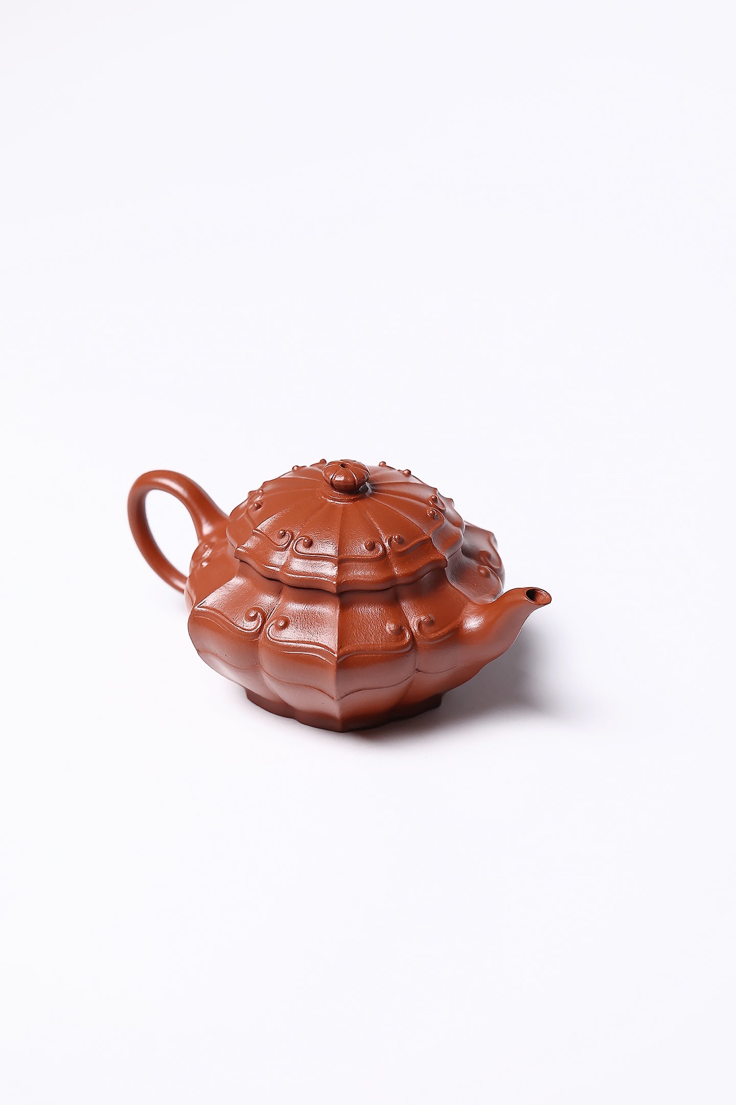 双省名人经典之作【菱花如意】 泥料：极品大红袍 容量：180cc 作者：韩小虎 研究员级高级工艺美术师
