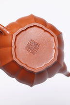 双省名人经典之作【菱花如意】 泥料：极品大红袍 容量：180cc 作者：韩小虎 研究员级高级工艺美术师