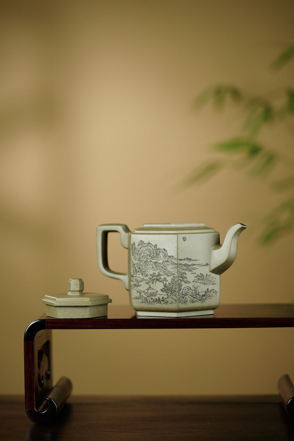 宏林山水·礼藏天下｜陈宏林大师传世巅峰臻品【高六方壶】——原矿优质松华青段·420cc