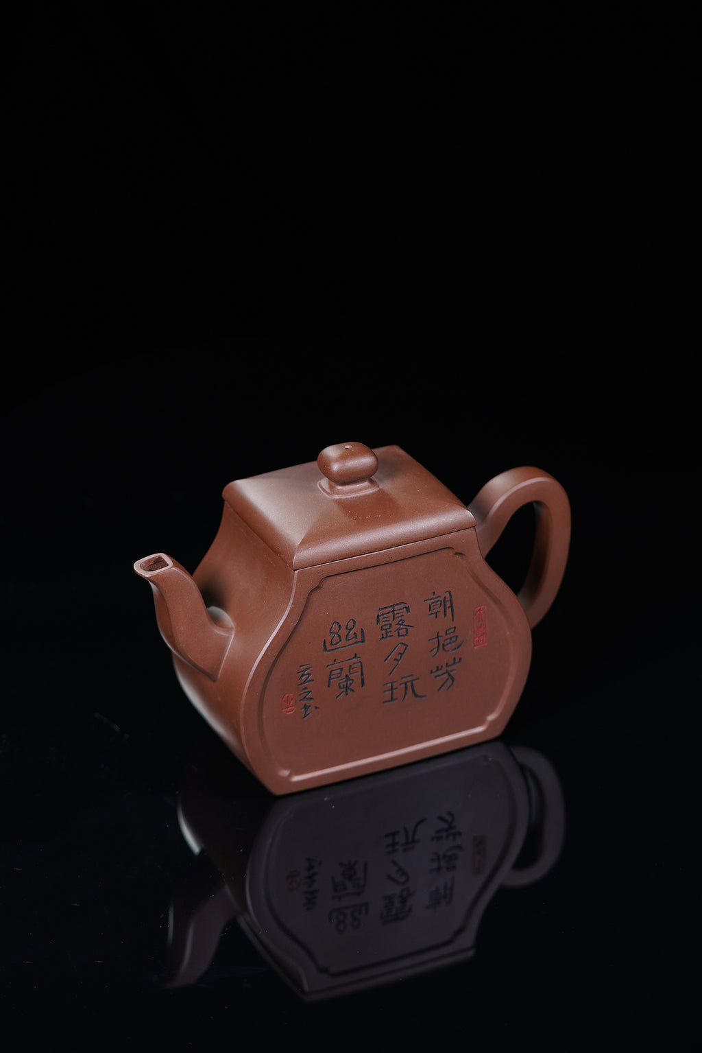 储立之大师传世典藏重器《四方玉扇壶》是礼藏双宜首选的高端艺术品！  ——原矿优质 文革紫泥·500cc