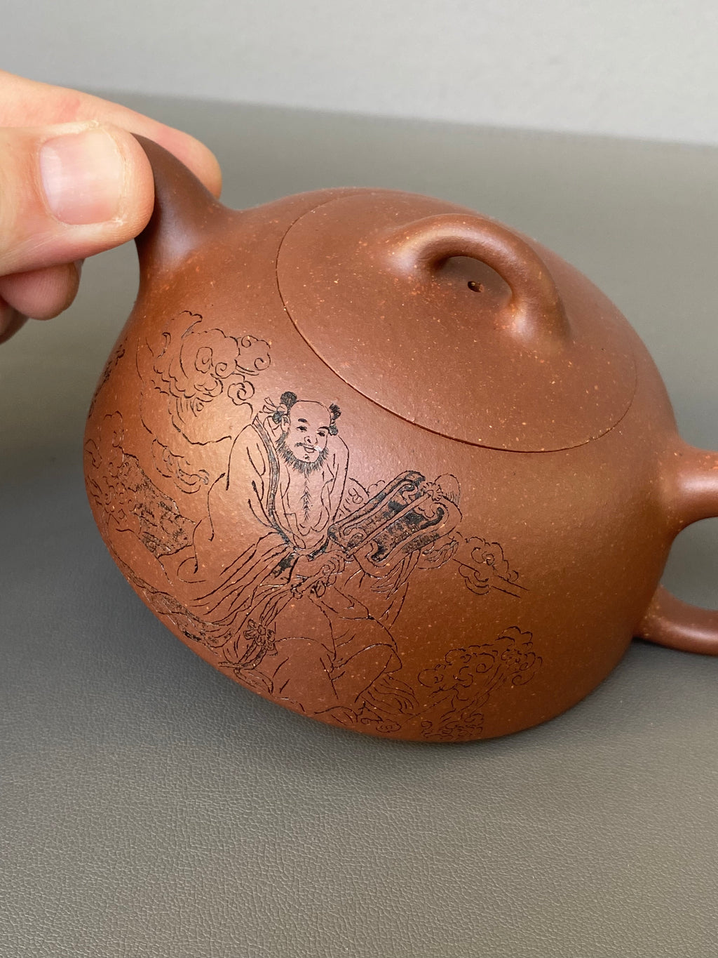 李峰臻品《半月壶》礼藏双绝 传世雅器——原矿优质老紫泥·180cc ——国大师吴鸣高徒·李峰亲工