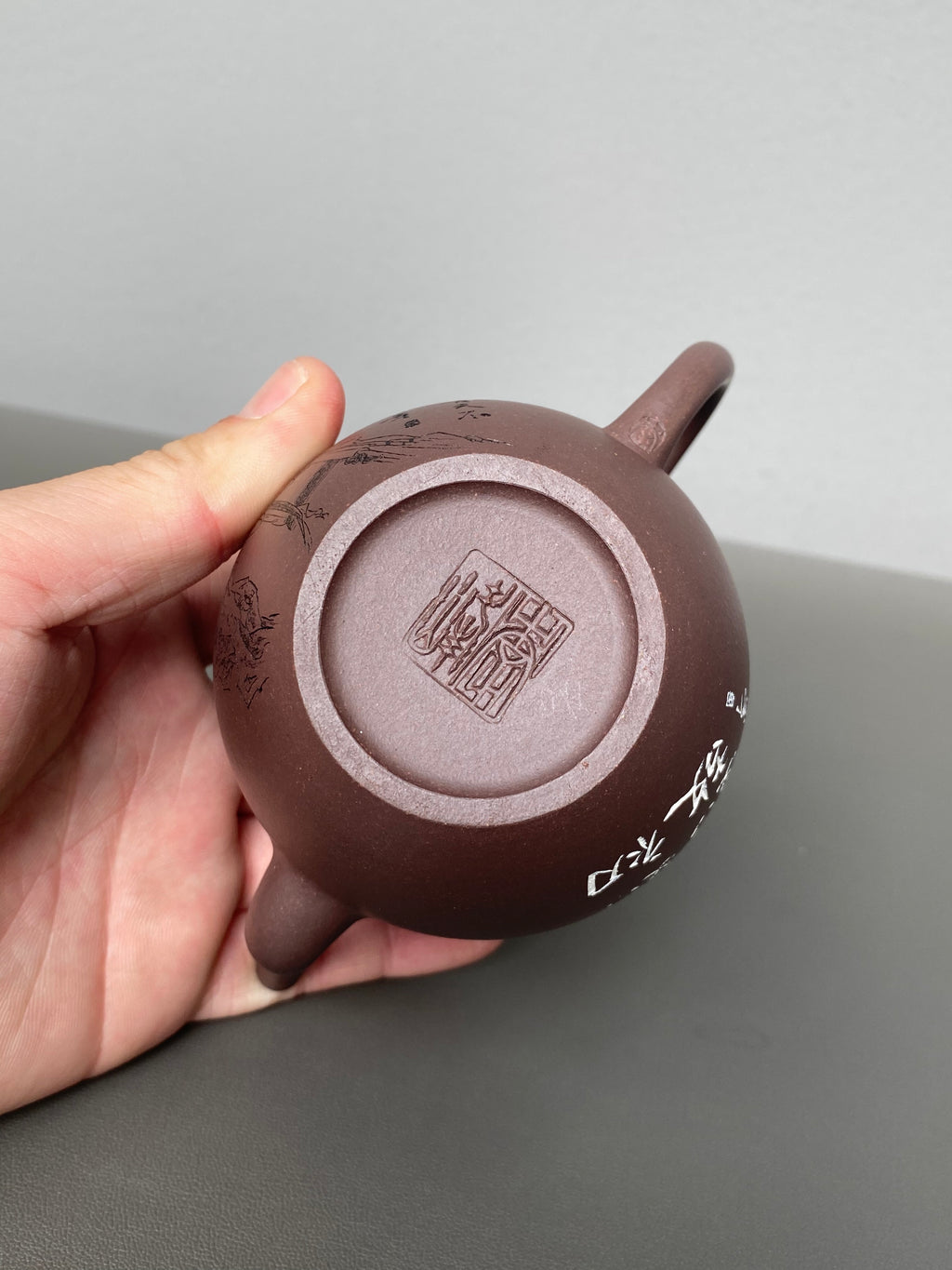李峰臻品《美人肩壶》礼藏双绝 传世雅器——原矿优质老紫泥·230cc ——国大师吴鸣高徒·李峰亲工
