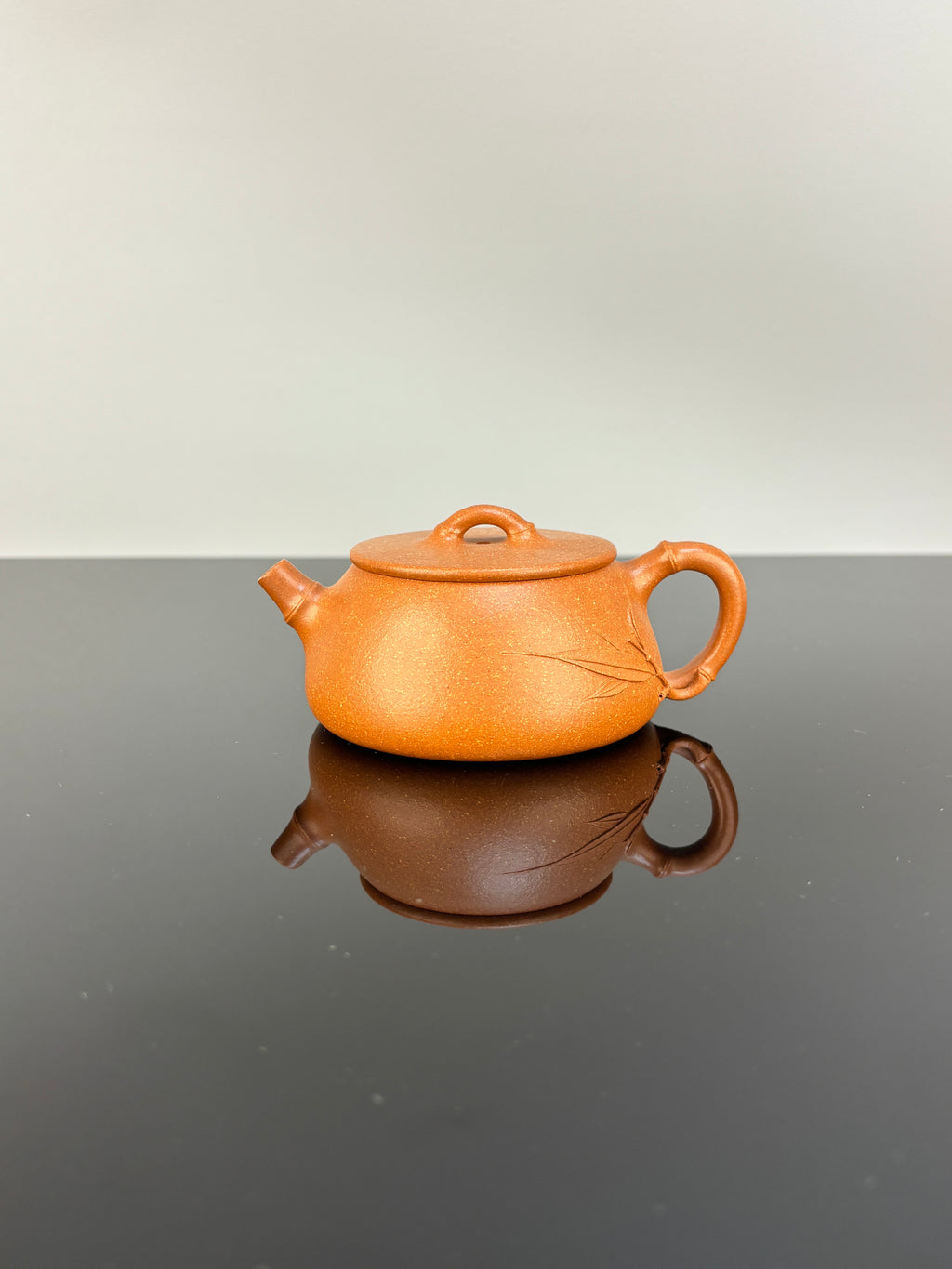 范泽锋高徒·邱爽紫砂潜力重器《竹节大口石瓢》—原矿优质金降坡·190cc