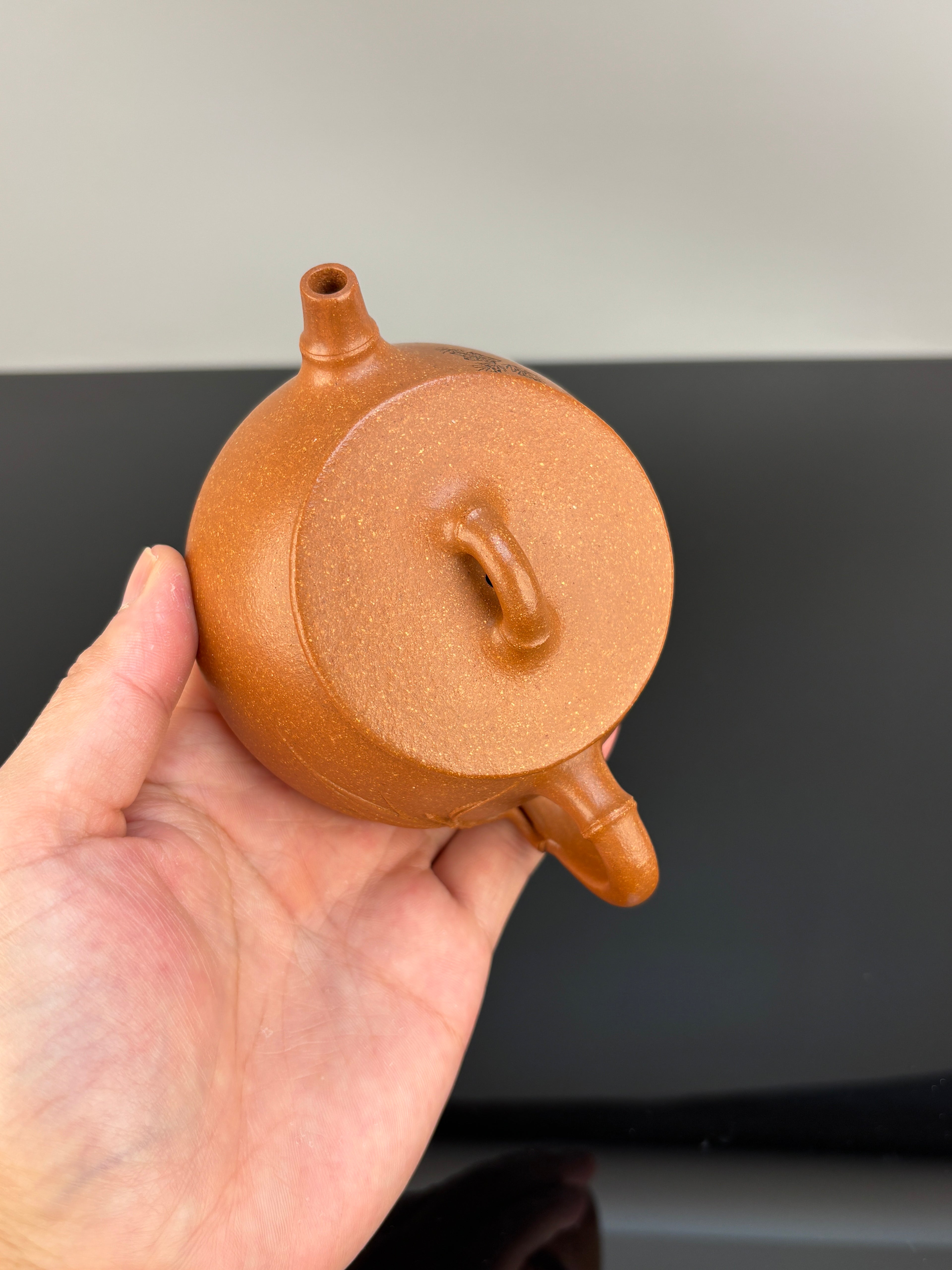 范泽锋高徒·邱爽紫砂潜力重器《竹节大口石瓢》—原矿优质金降坡·190cc