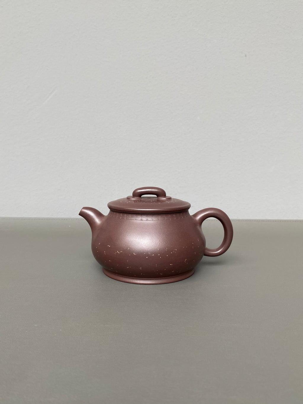 宜兴紫砂：原矿好工好料系列【守拙壶】 ——原矿优质紫泥铺砂·260cc ——紫砂艺术名家·宁辰（风华）