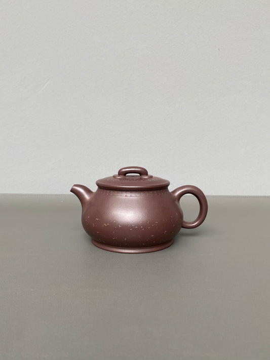 宜兴紫砂：原矿好工好料系列【守拙壶】 ——原矿优质紫泥铺砂·260cc ——紫砂艺术名家·宁辰（风华）