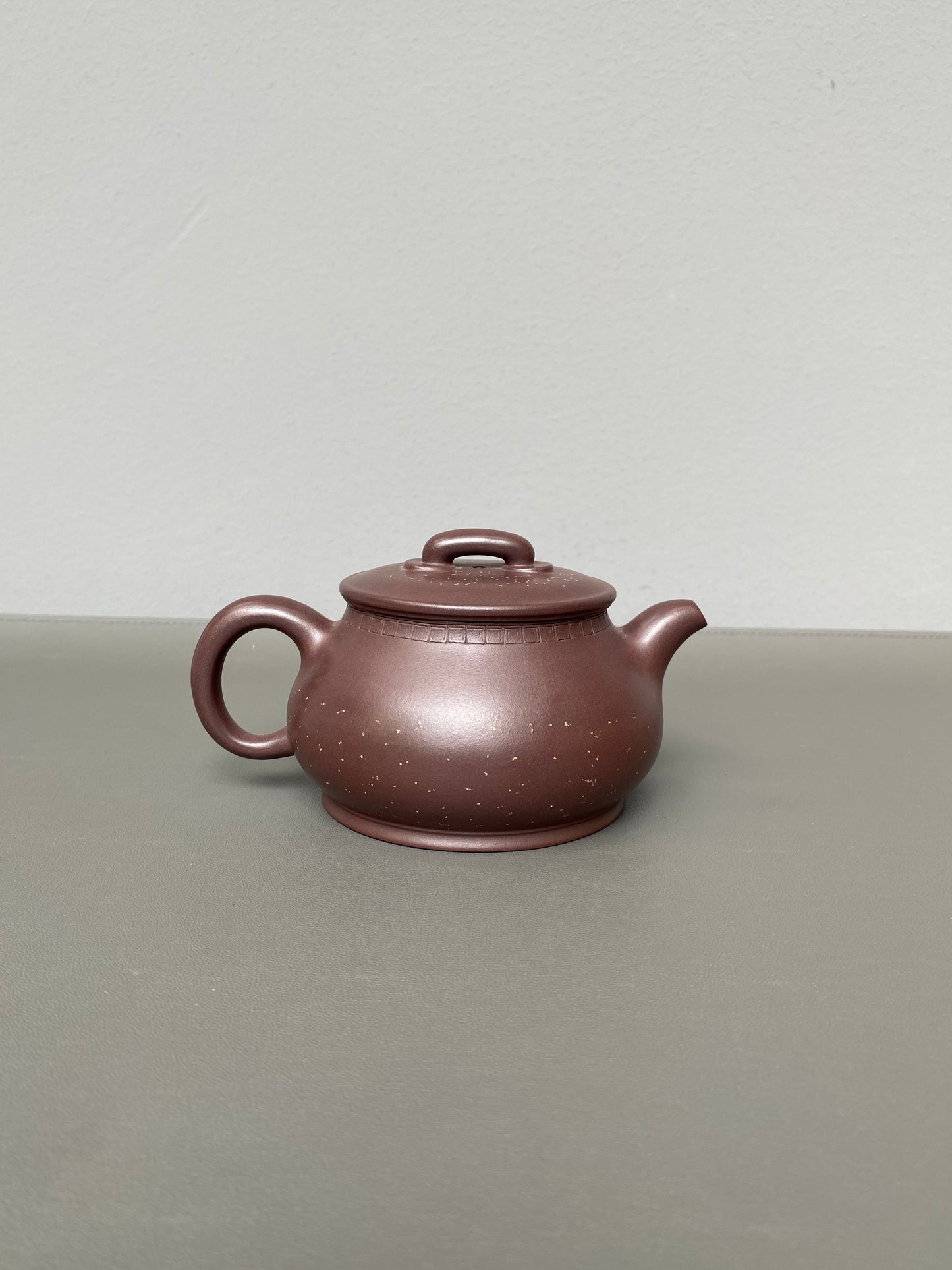 宜兴紫砂：原矿好工好料系列【守拙壶】 ——原矿优质紫泥铺砂·260cc ——紫砂艺术名家·宁辰（风华）
