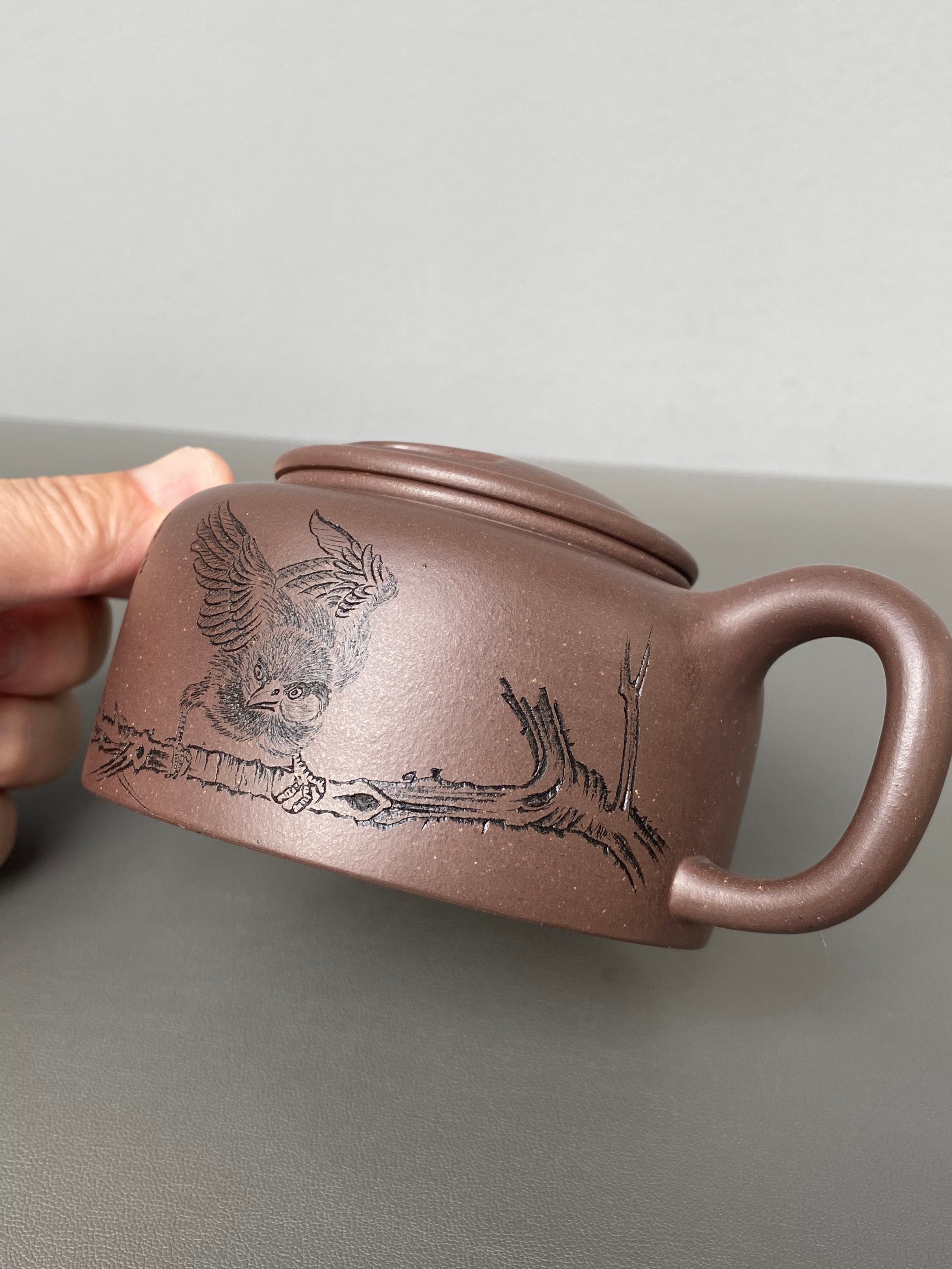 ·李峰臻品《牛盖莲子壶》礼藏双绝 传世雅器 ——原矿优质老紫泥·280cc ——国大师吴鸣高徒·李峰亲工
