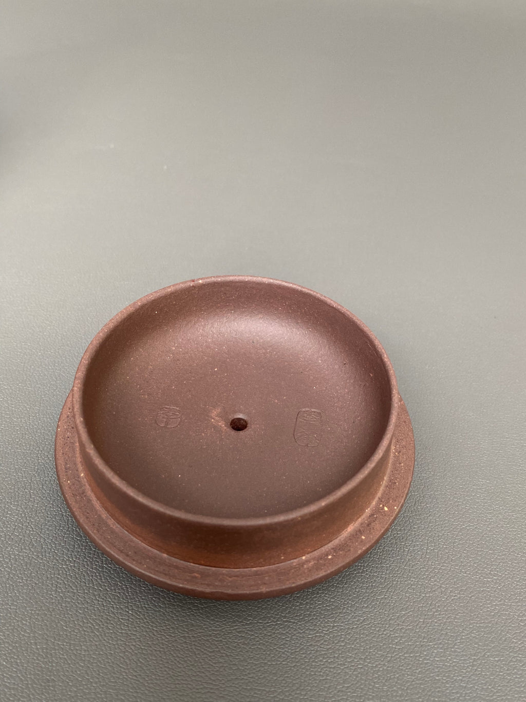 ·李峰臻品《牛盖莲子壶》礼藏双绝 传世雅器 ——原矿优质老紫泥·280cc ——国大师吴鸣高徒·李峰亲工
