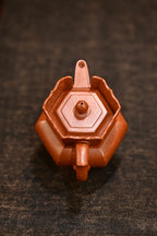僧帽·全手工/多届全手工大赛二等奖大拍陶手吴涛作品 /容量240cc/极品朱砂 “僧帽壶”的造型棱角分明、精雅独到