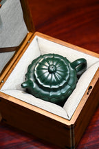 筋纹掇只·全手工 /多届全手工大赛二等奖大拍陶手吴涛作品/容量350cc/一厂墨绿泥