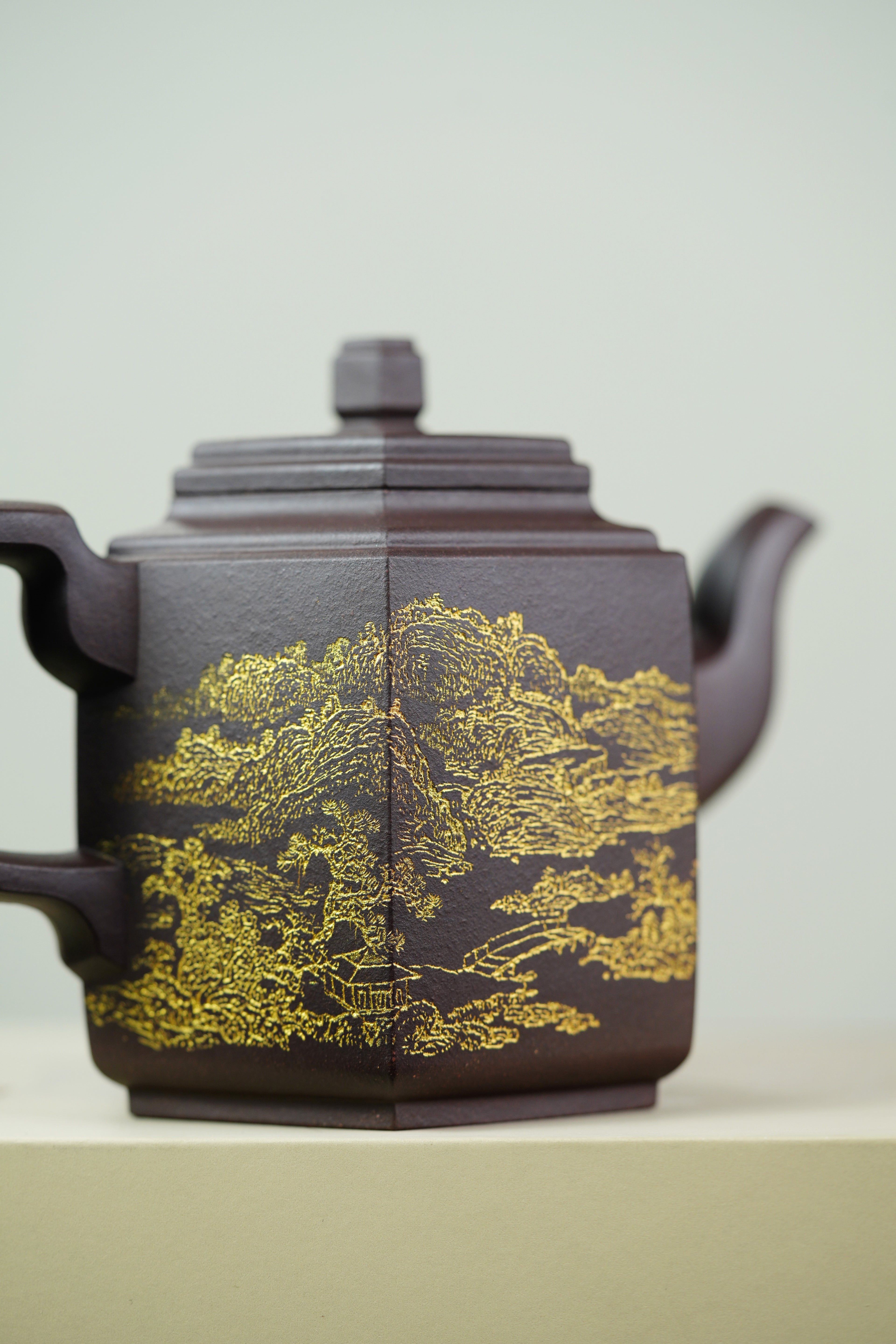 陈宏林大师传世巅峰臻品【高六方壶】收藏送礼·双绝重器——原矿优质老紫泥·400cc