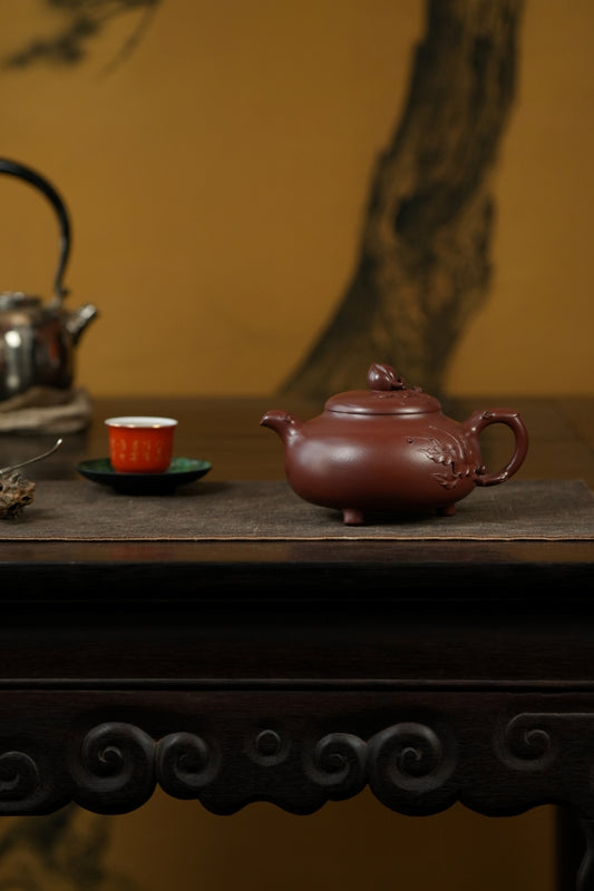 百年传承 紫砂世家｜大生壶第四代嫡传·省大师范秀芳臻品《三足雪桃壶》——原矿优质紫朱砂·350cc（入册款代表作）