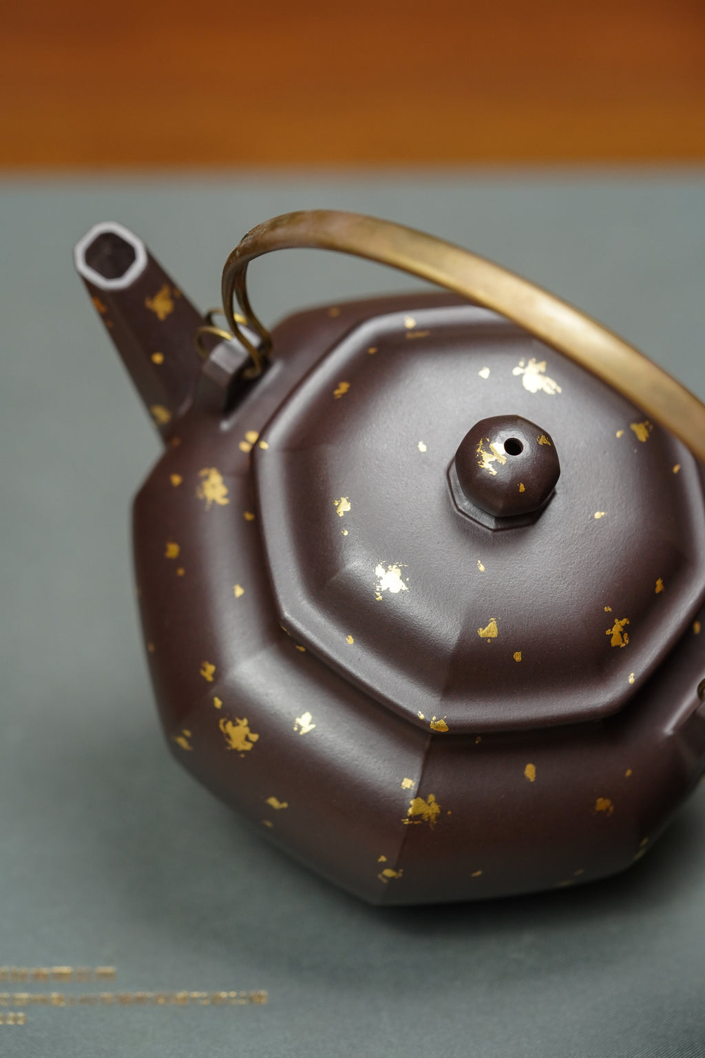 紫砂界80后方器巨匠巅峰臻品《拙朴提梁壶》甄选原矿优质纯紫老泥·400cc，料工合一、品质顶级