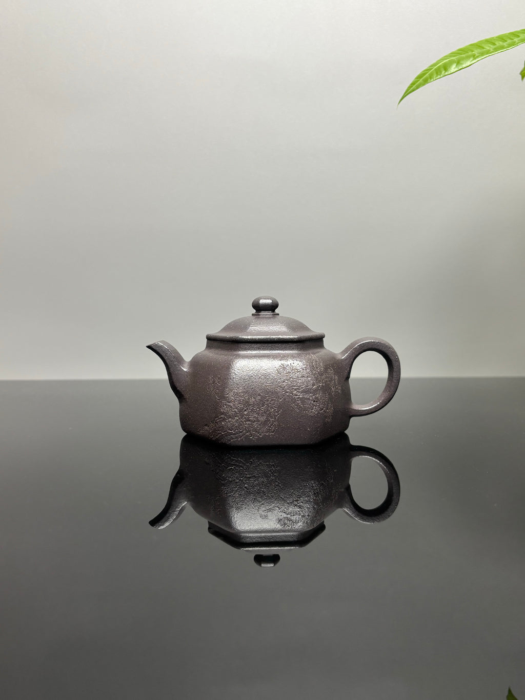 紫砂界80后方器巨匠巅峰臻品《六方怀隐壶》甄选原矿优质天青泥·180cc，料工合一、品质顶级